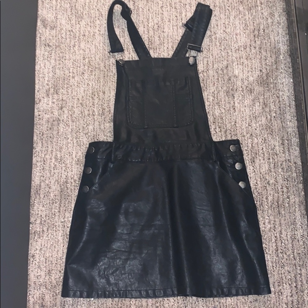 Forever 21 leather mini skirt overalls 🖤
